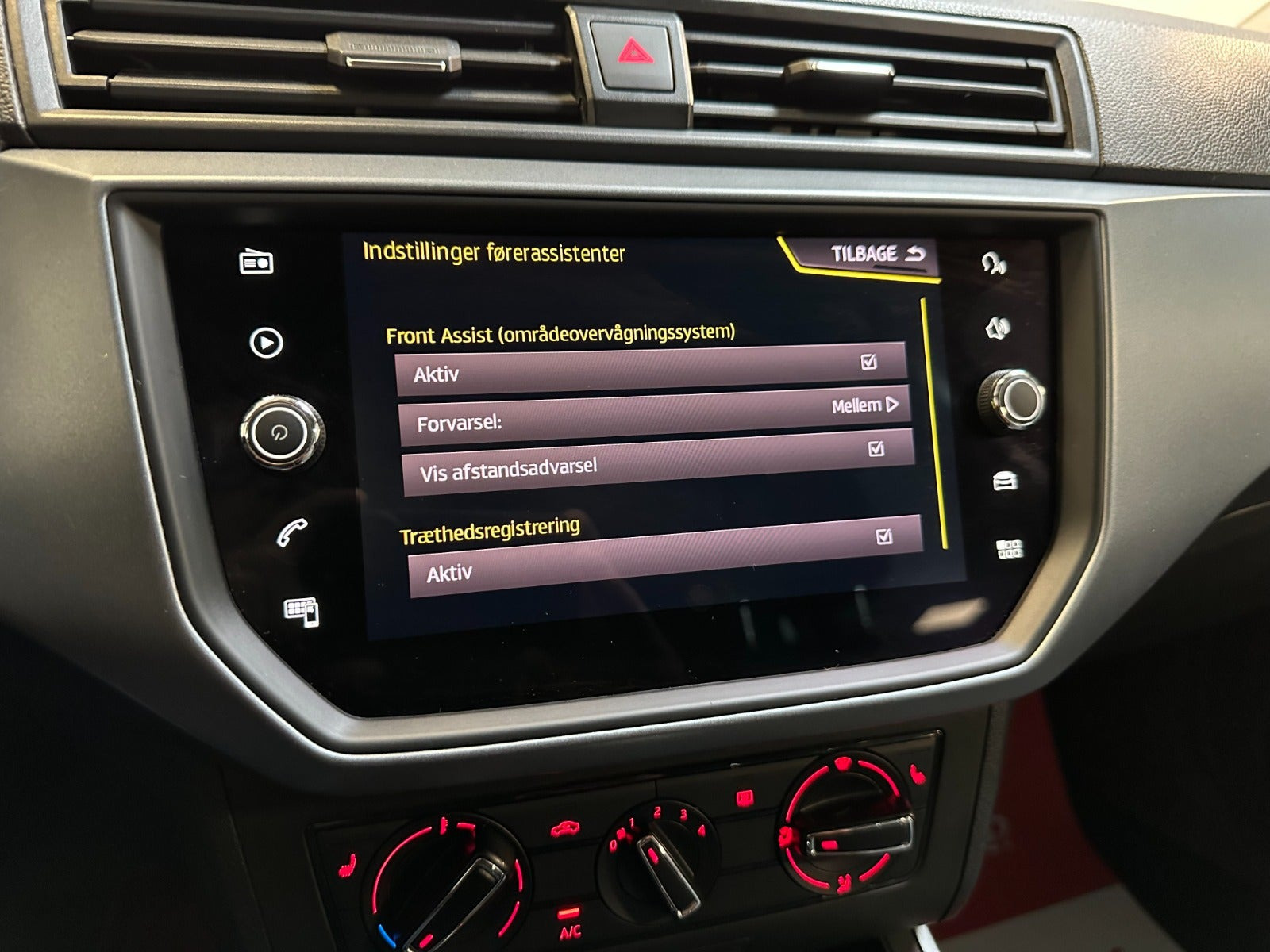 Grå Seat Arona fra 2018