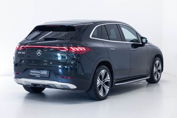 Grøn Mercedes EQE350 SUV fra 2023