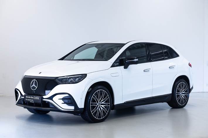 Hvid Mercedes EQE350 SUV fra 2026 set udefra