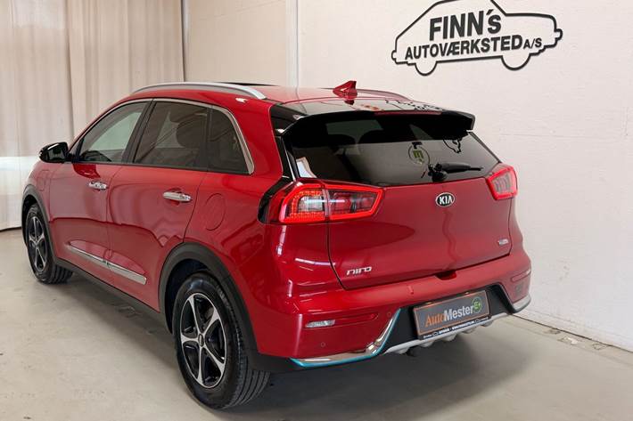 Rød Kia Niro fra 2019
