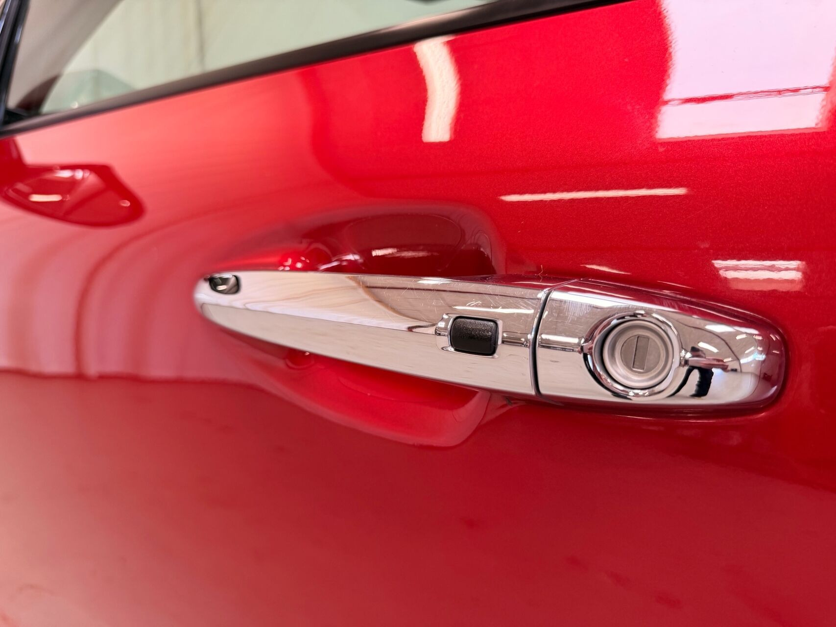 Rød Kia Niro fra 2019