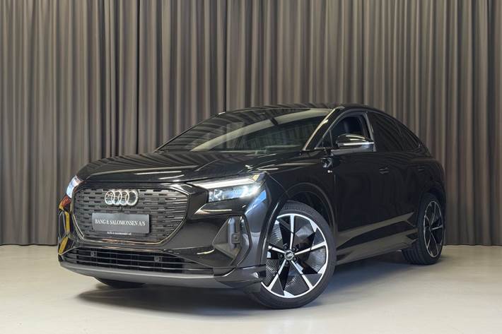 Sort Audi Q4 e-tron fra 2023 set udefra