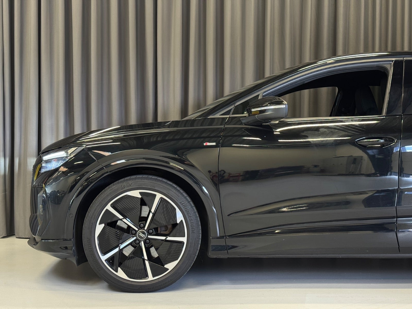 Sort Audi Q4 e-tron fra 2023