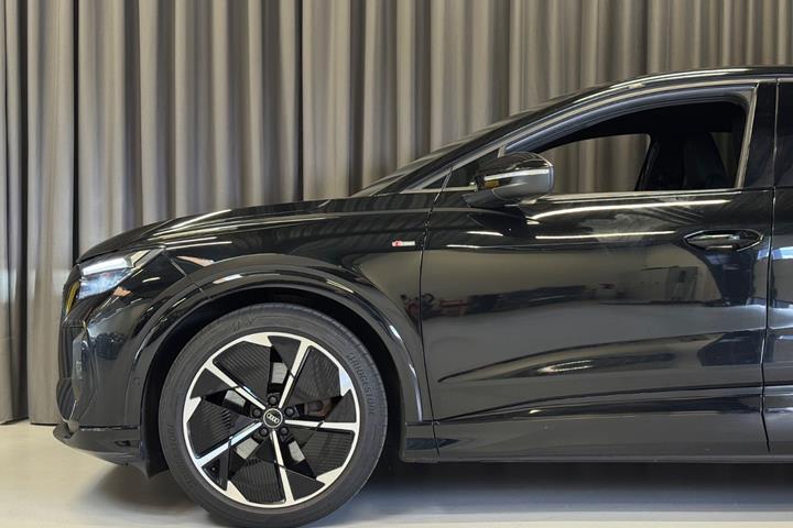 Sort Audi Q4 e-tron fra 2023
