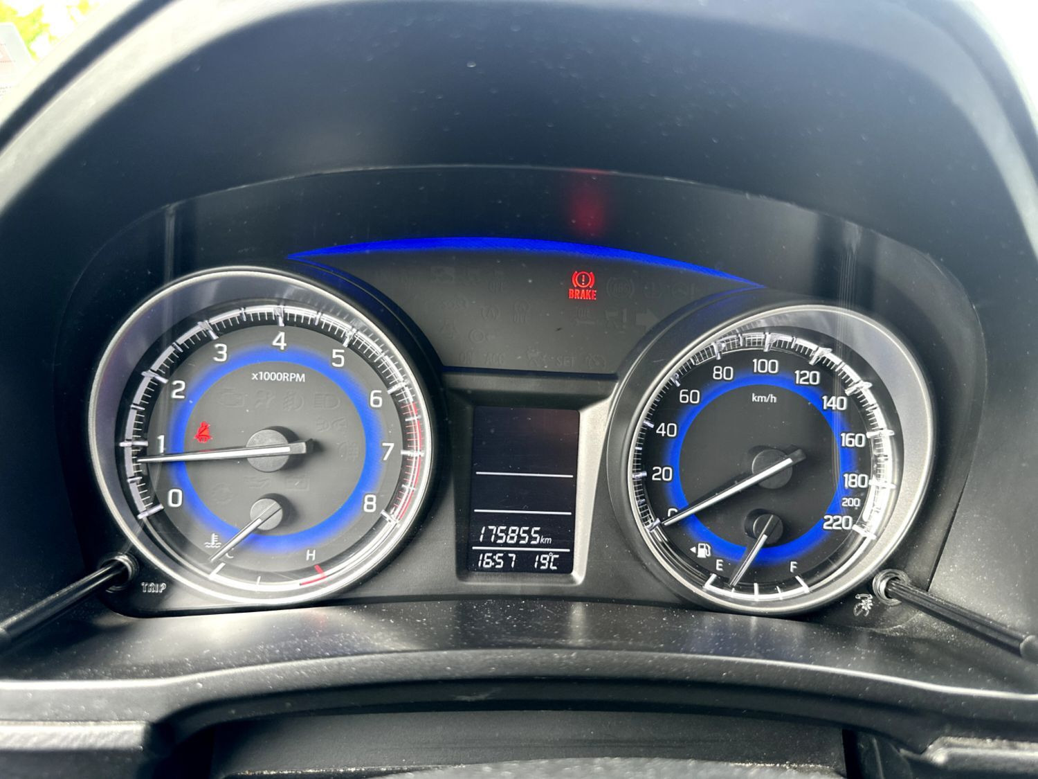 Grå Suzuki Baleno fra 2016