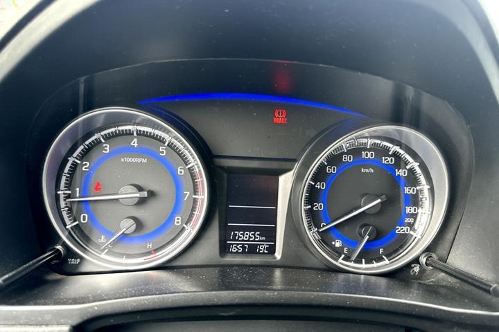 Grå Suzuki Baleno fra 2016