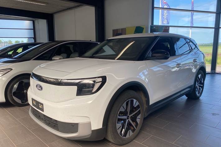 Hvid Ford Explorer fra 2025