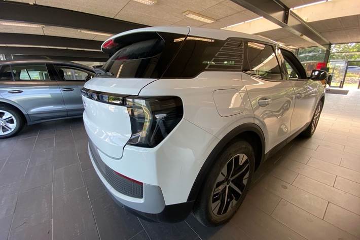 Hvid Ford Explorer fra 2025