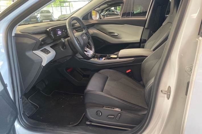 Hvid Ford Explorer fra 2025