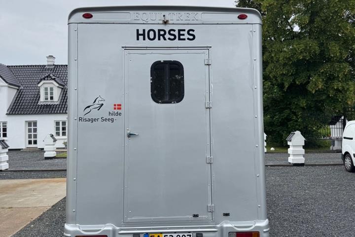 Grå Peugeot Boxer 335 fra 2009