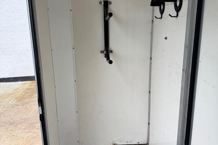 Grå Peugeot Boxer 335 fra 2009