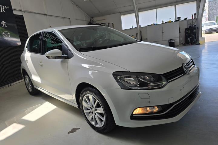 Grøn VW Polo fra 2016