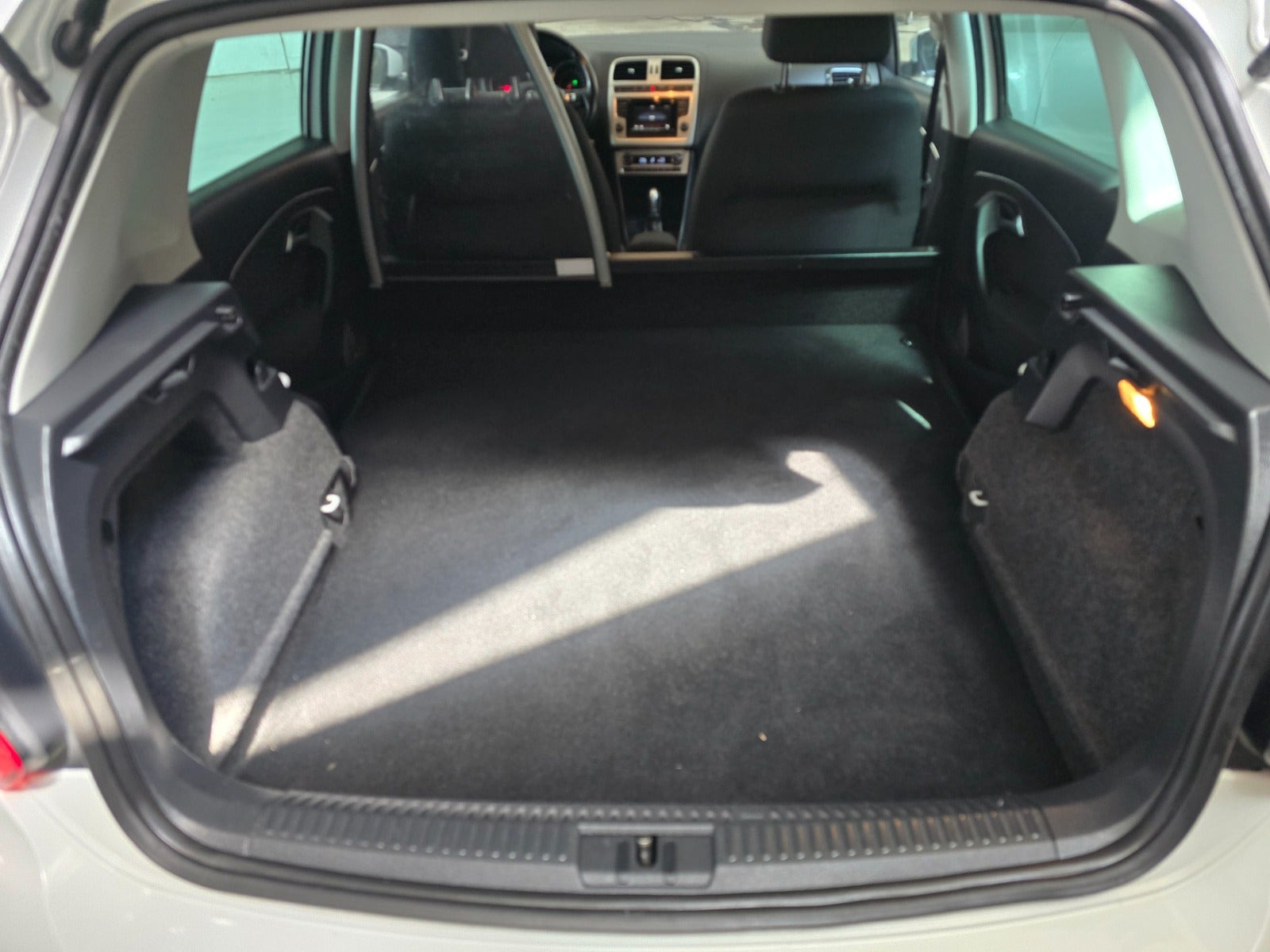 Grøn VW Polo fra 2016