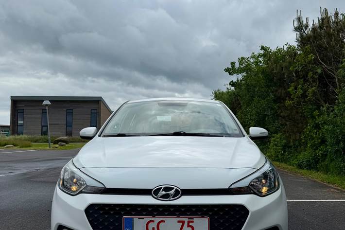 Hvid Hyundai i20 fra 2016