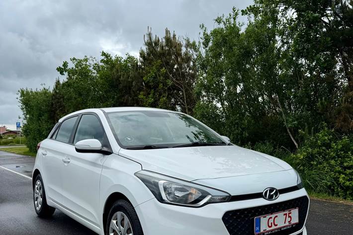 Hvid Hyundai i20 fra 2016