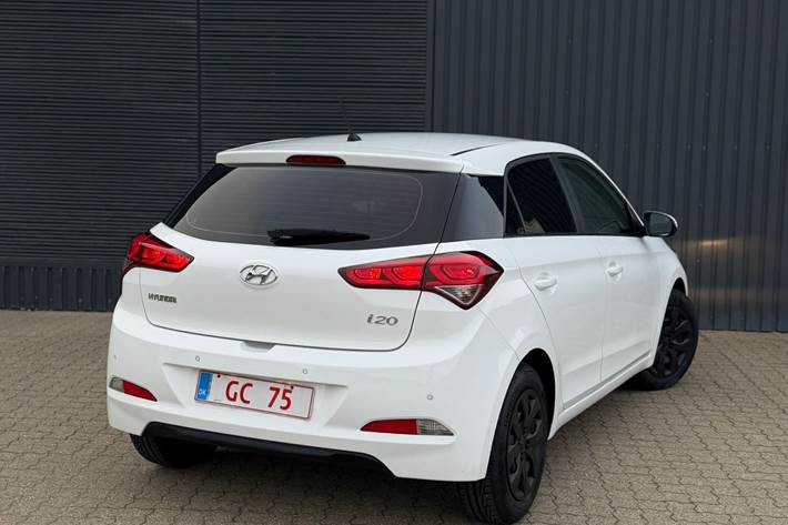 Hvid Hyundai i20 fra 2016