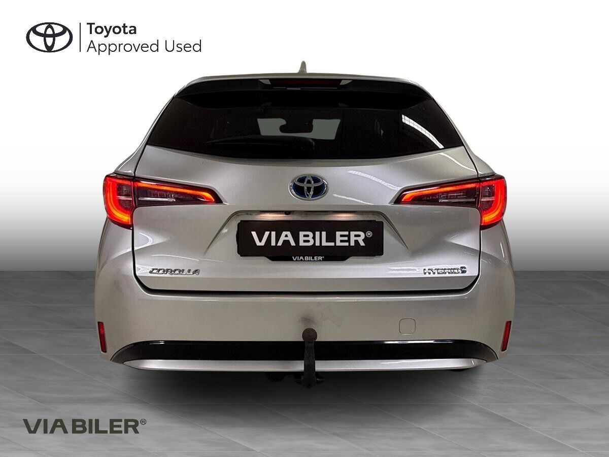 Sølv Toyota Corolla fra 2020