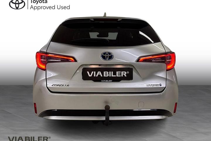 Sølv Toyota Corolla fra 2020