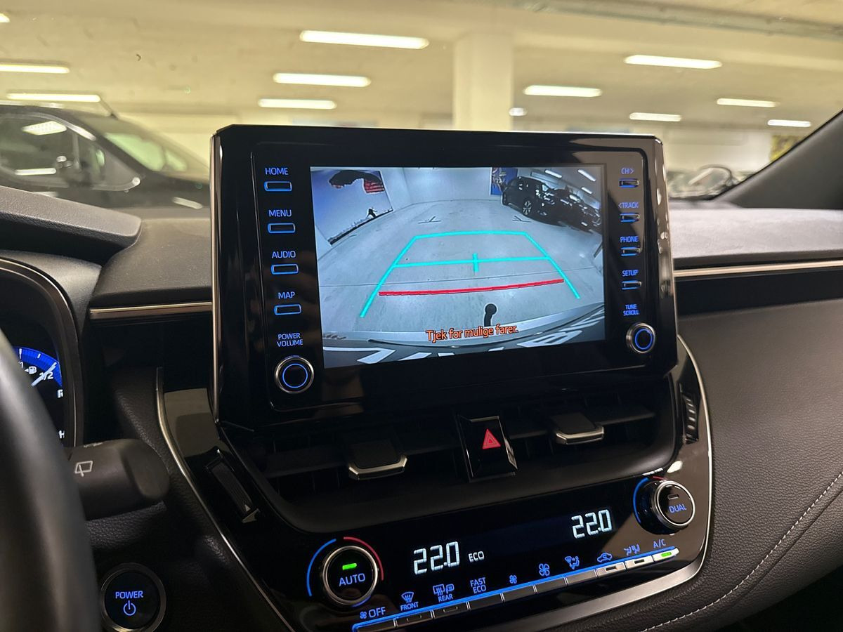 Sølv Toyota Corolla fra 2020