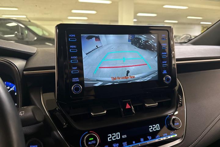 Sølv Toyota Corolla fra 2020