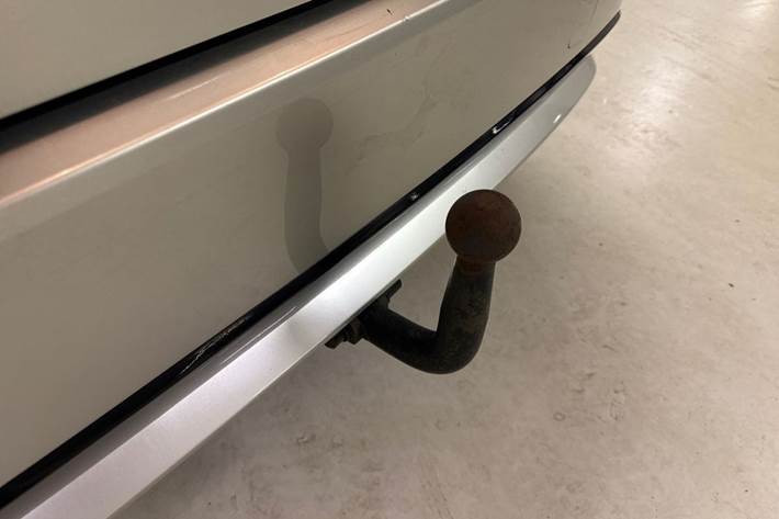 Sølv Toyota Corolla fra 2020