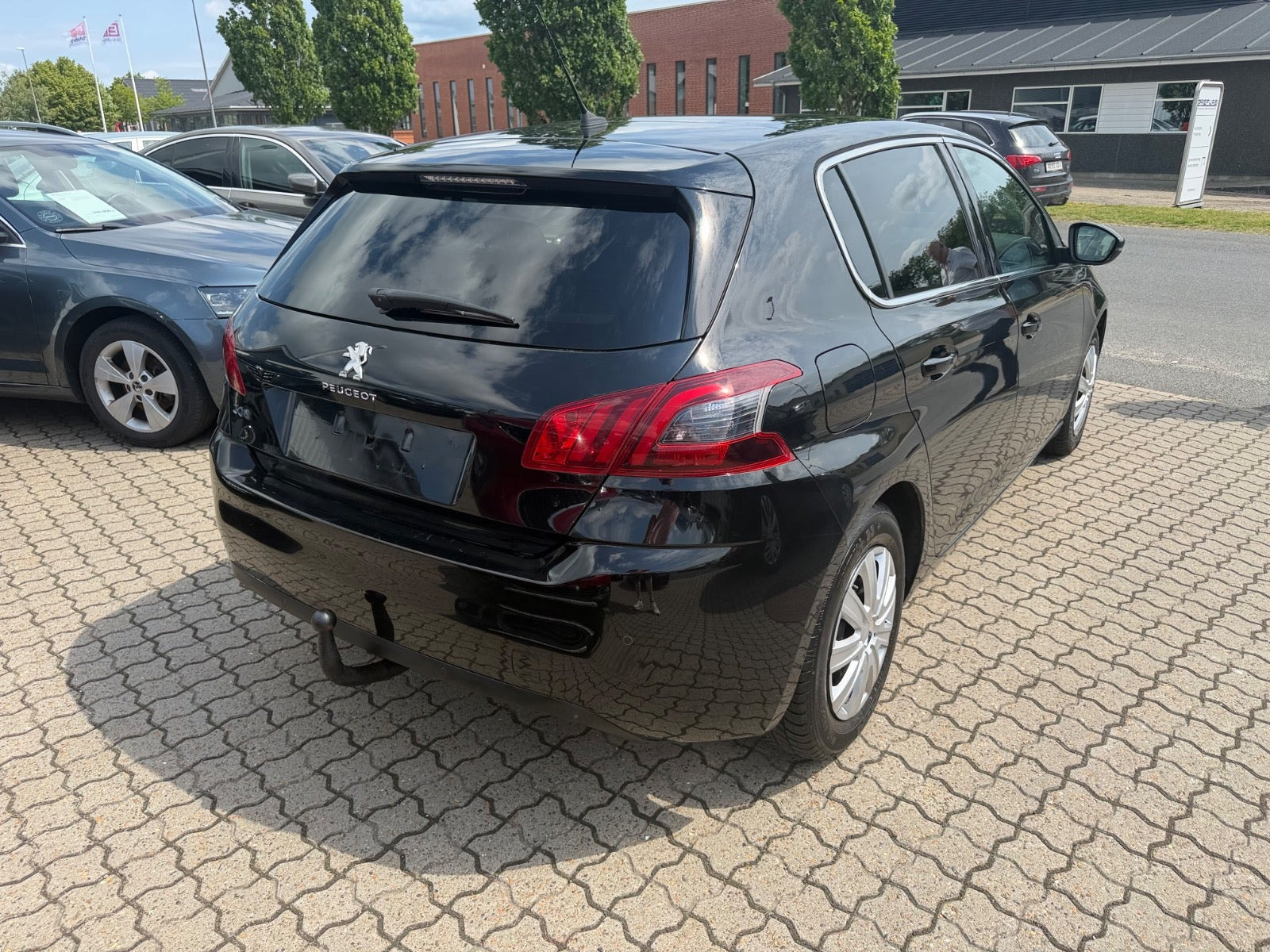 Sort Peugeot 308 fra 2018
