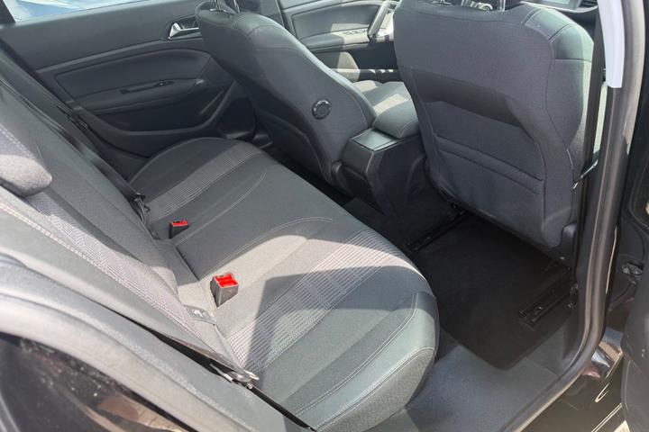 Sort Peugeot 308 fra 2018