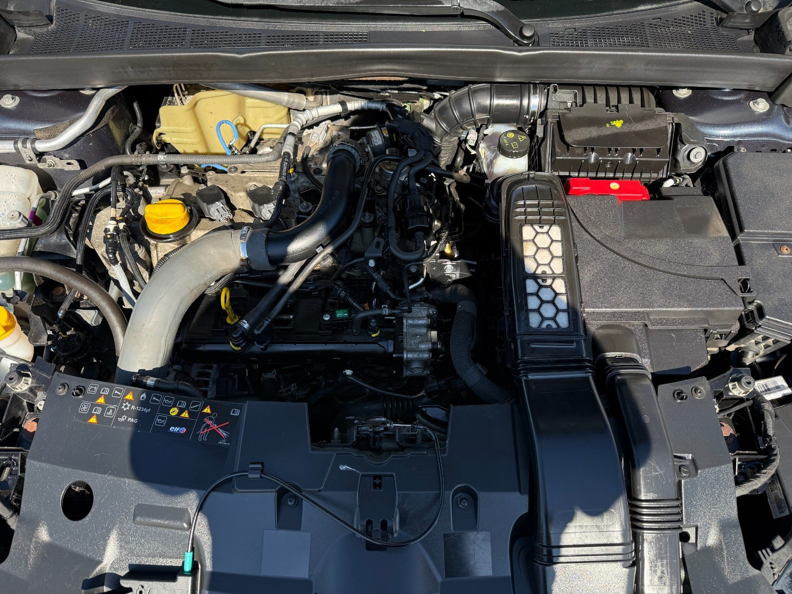 Grå Renault Megane IV fra 2018