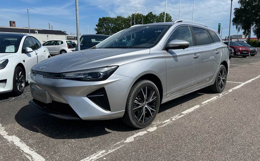 MG MG5 61 Luxury