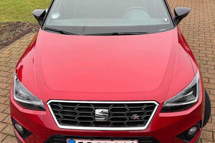 Rød Seat Arona fra 2019