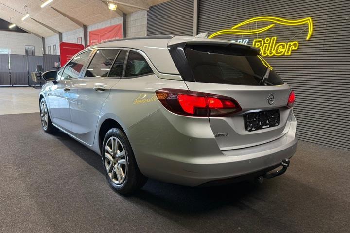 undefined Opel Astra fra 2017