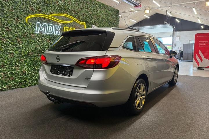 undefined Opel Astra fra 2017