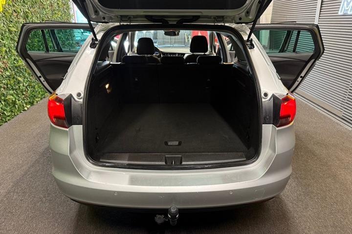 undefined Opel Astra fra 2017