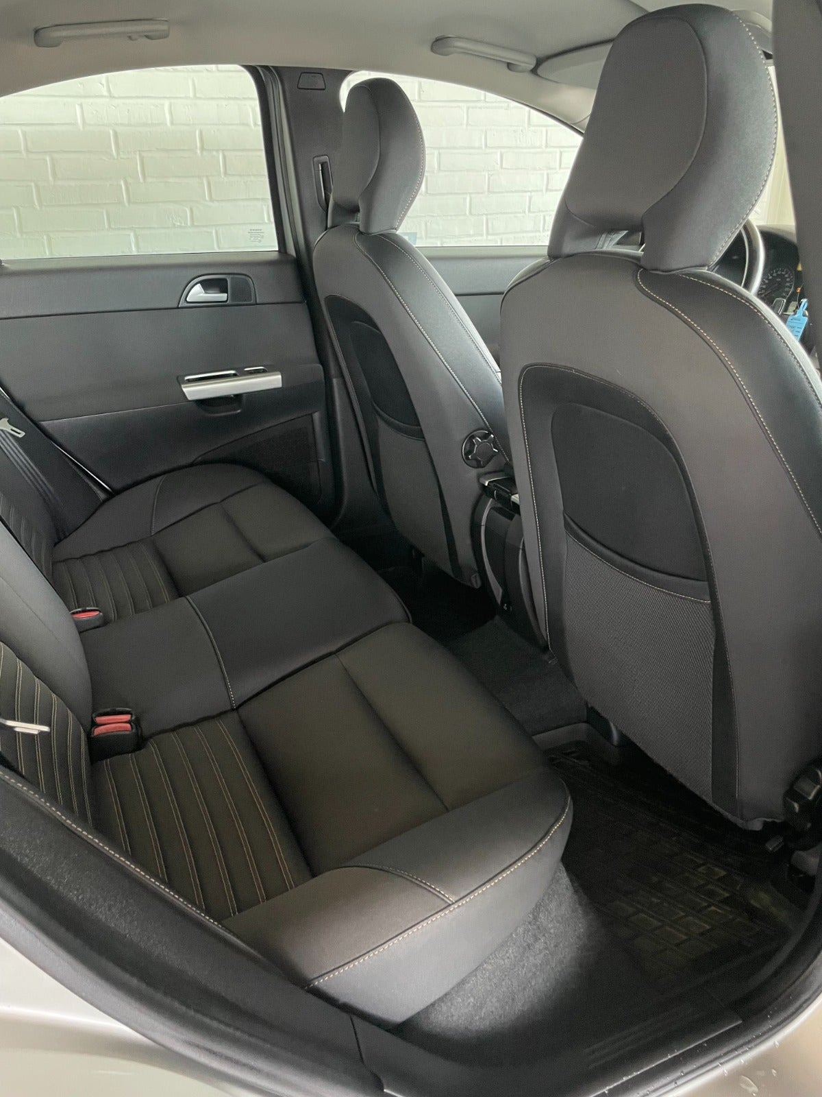 Sølv Volvo S40 fra 2010