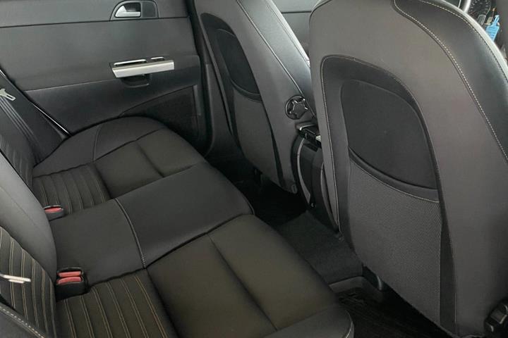 Sølv Volvo S40 fra 2010