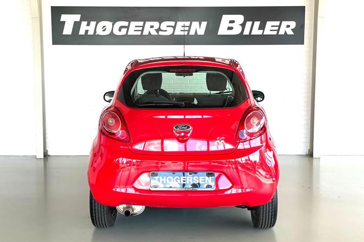 Rød Ford Ka fra 2014