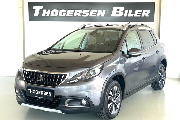 Grå Peugeot 2008 fra 2019 set udefra