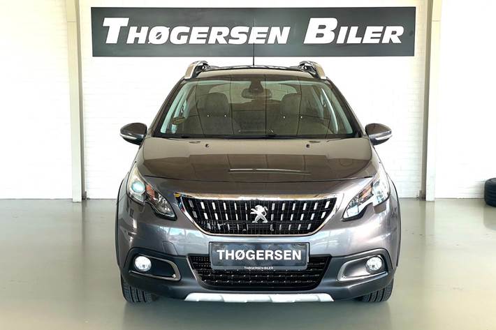 Grå Peugeot 2008 fra 2019
