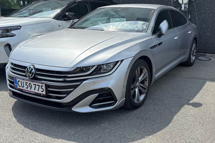 Sølv VW Arteon fra 2021