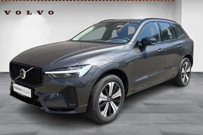 Grå Volvo XC60 fra 2023