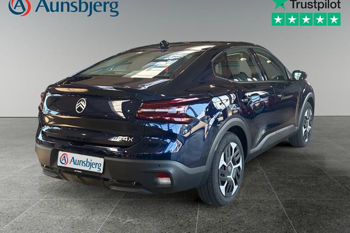 Blå Citroën ë-C4 X fra 2025