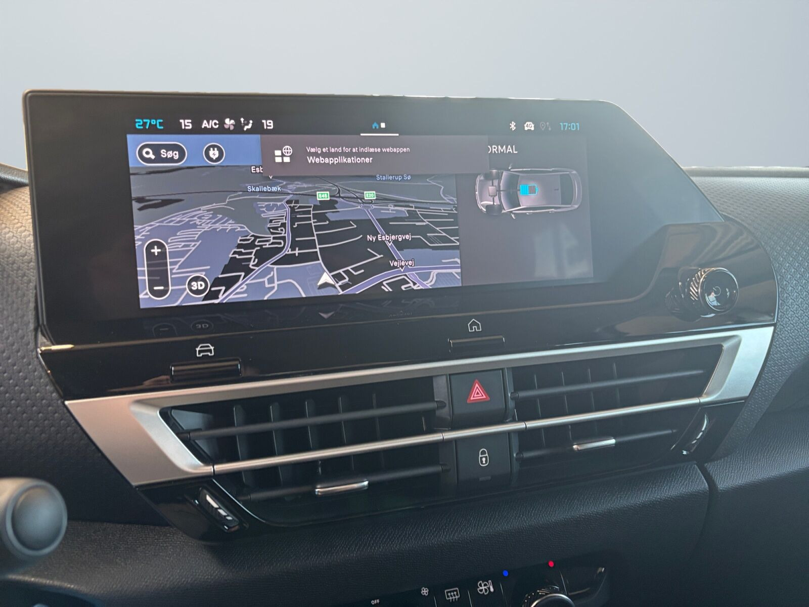 Blå Citroën ë-C4 X fra 2025