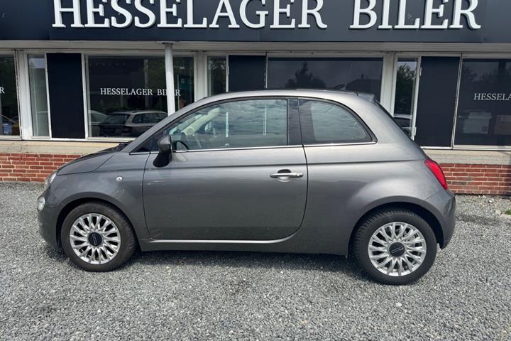 Grå Fiat 500 fra 2017