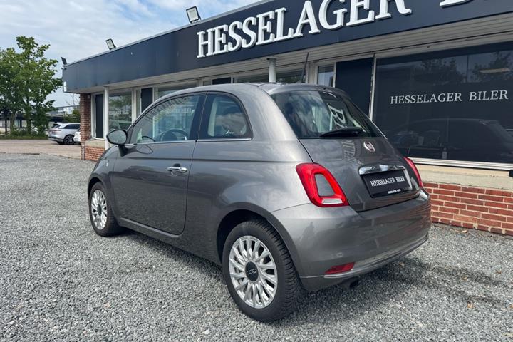 Grå Fiat 500 fra 2017