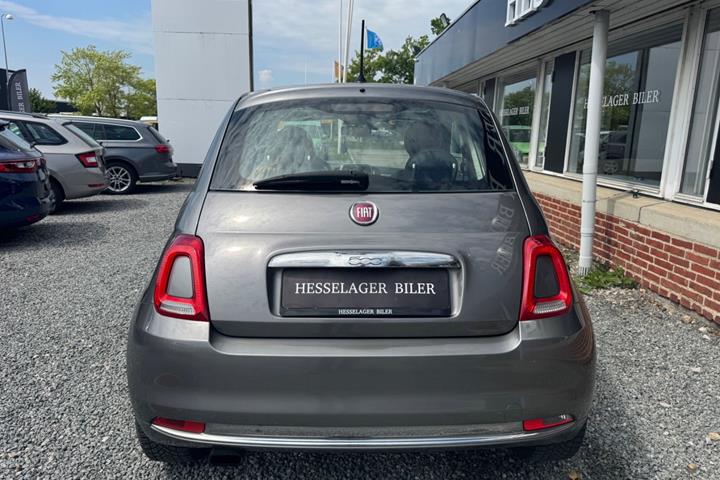 Grå Fiat 500 fra 2017