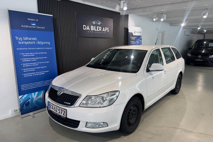 undefined Skoda Octavia fra 2011 set udefra