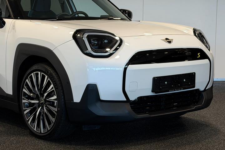 Hvid Mini Aceman SE fra 2026