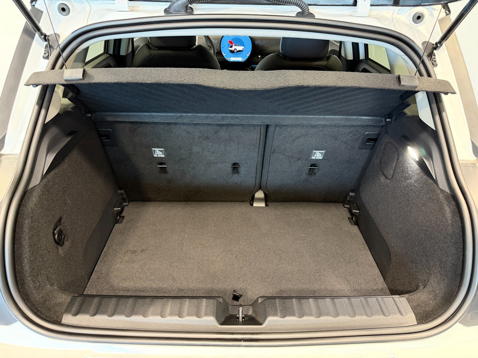 Hvid Mini Aceman SE fra 2026