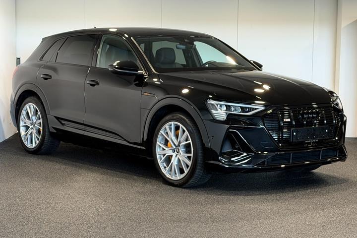 Sort Audi e-tron fra 2023
