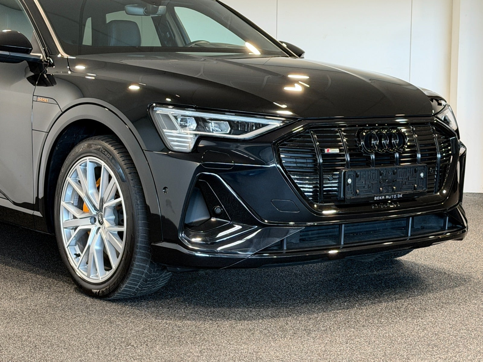 Sort Audi e-tron fra 2023